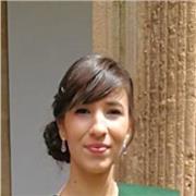 Paciente y dinámica, mi familia se dedica a la docencia por lo que creo que encajo bien en este ámbito. Me dirijo a estudiantes de primaria y la ESO que necesiten refuerzo con las asignaturas típicas de ciencias como biología y química o cualquier asignat
